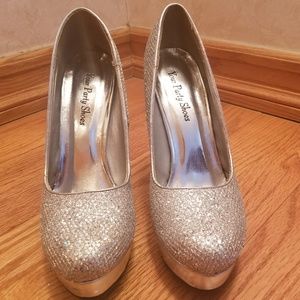 Silver Sparkle pumps for women